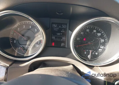 2011 Jeep Grand Cherokee Laredo z USA, uszkodzony, nr VIN 1J4RR4GG1BC590454